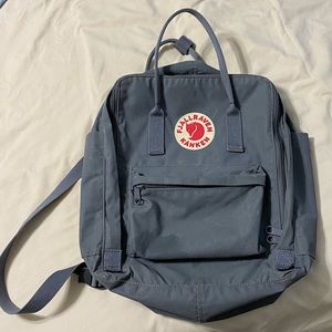 Classic grey fjallraven kanken backpack